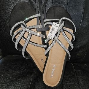 NWT TORRID BLACK TWIST RHINESTONE SLIDES SZ 10